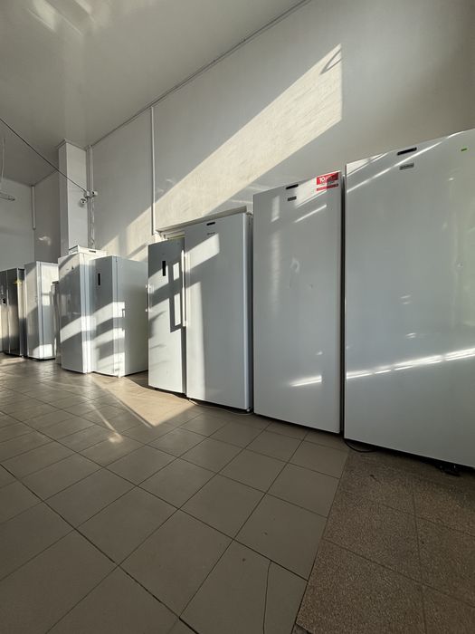 Морозильна камера Samsung, RZ32C7AE6WW