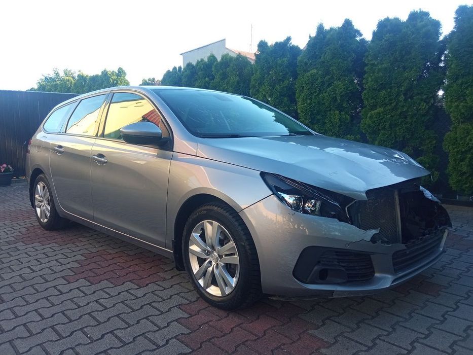 Peugeot 308 308 kombi 1,5BlueHdi 130KM Klima Tablet Salon Polska Uszkodzony
