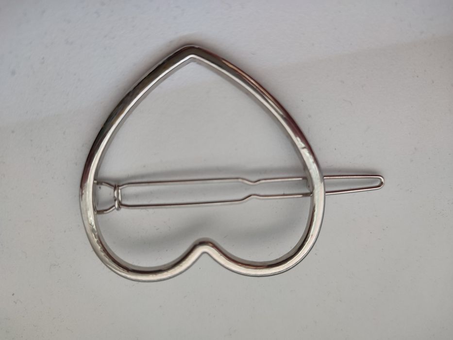 Ozdobna spinka do włosów w kształcie serca