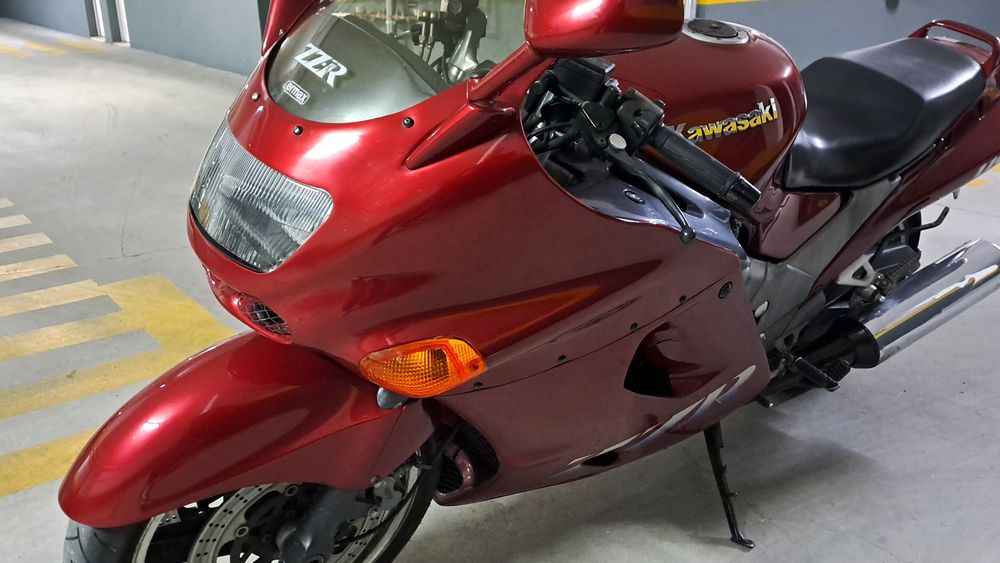 Kawasaki ZZR1100