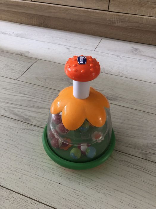 Продам юлу chicco