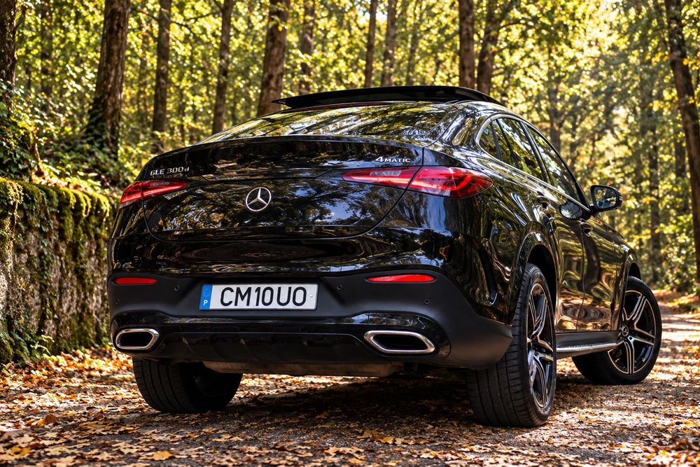 Mercedes-Benz GLC 300 e Coupe 4Matic 9G-TRONIC AMG Line Advanced