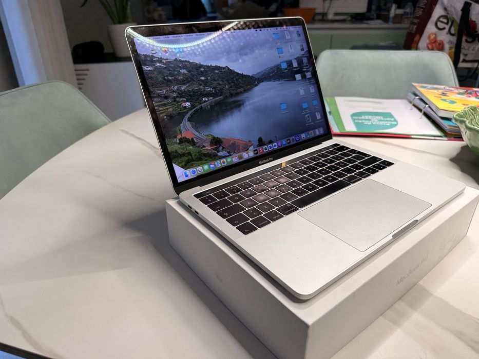 Macbook Pro 13” 2016 Touch Bar com 4 portas Thunderbolt