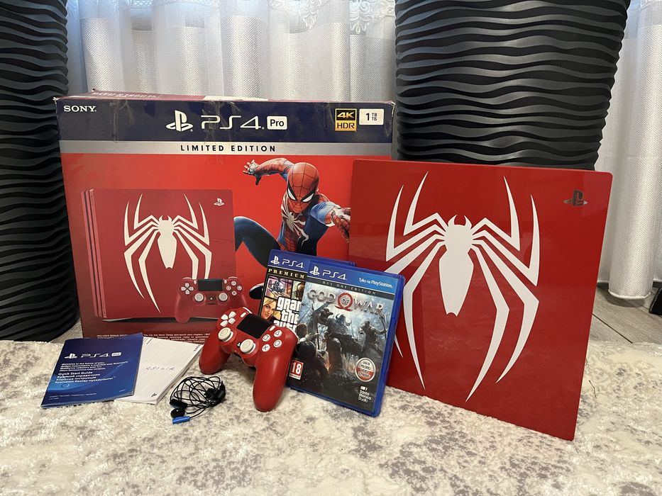 Продам PS 4 pro Limited edition Spider Man