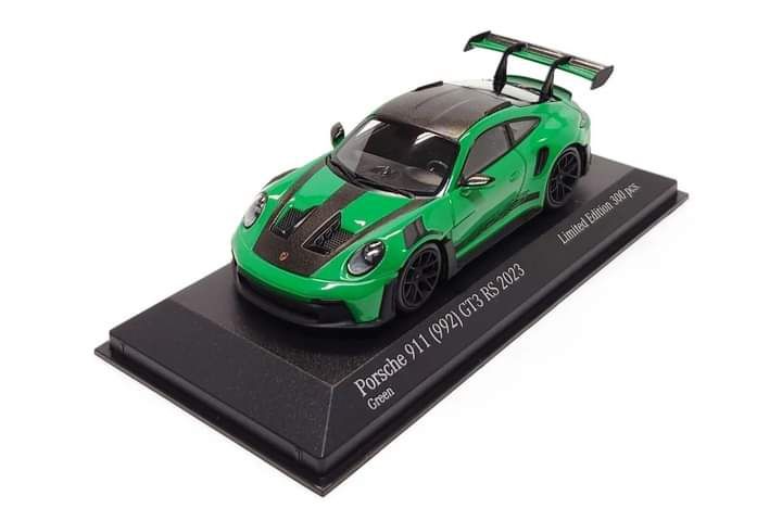 Minichamps 1:43 porsche 911 (992) GT3 RS ano 2023