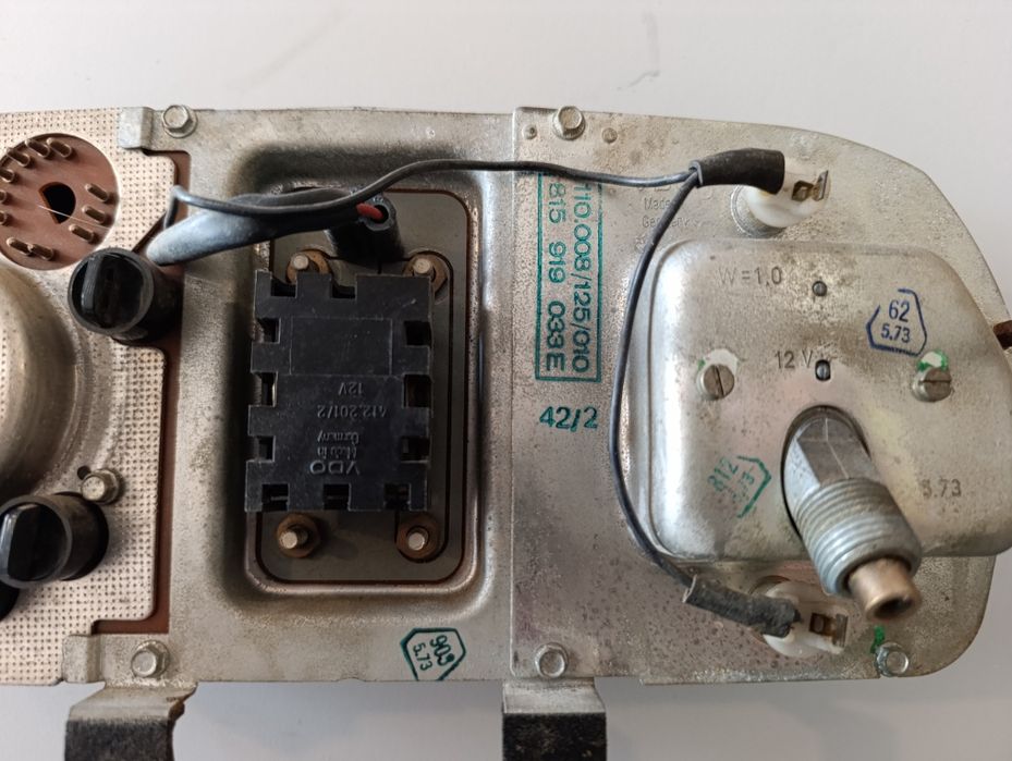 Licznik Audi 80 B1 z obrotomierzem