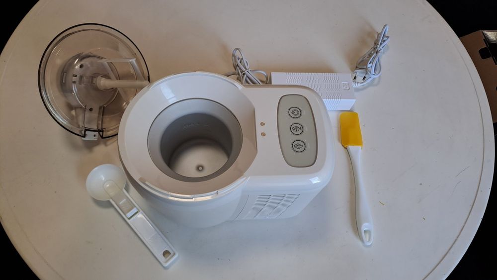 Продам мороженицу Camry CR4481