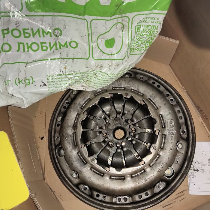 Диск сцепления Меган 3 302057505R