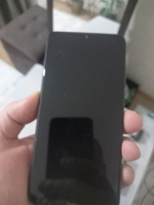 Продам телефон Редми 8