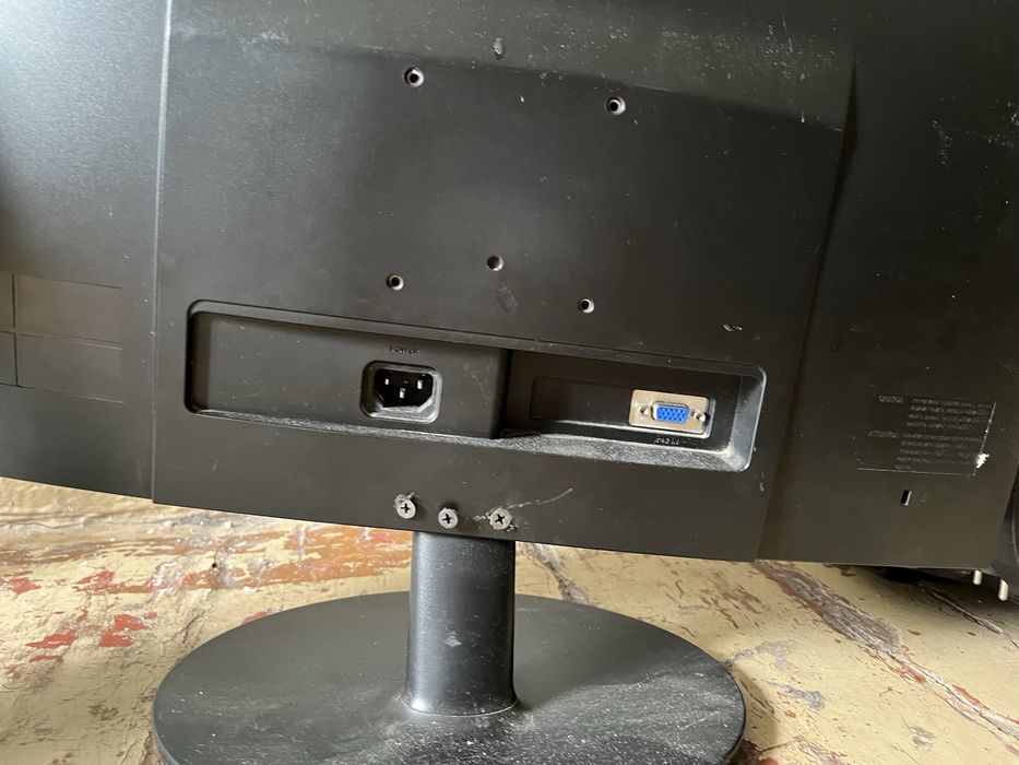 Продам два монитора самсунг, 17 и 22 SyncMaster