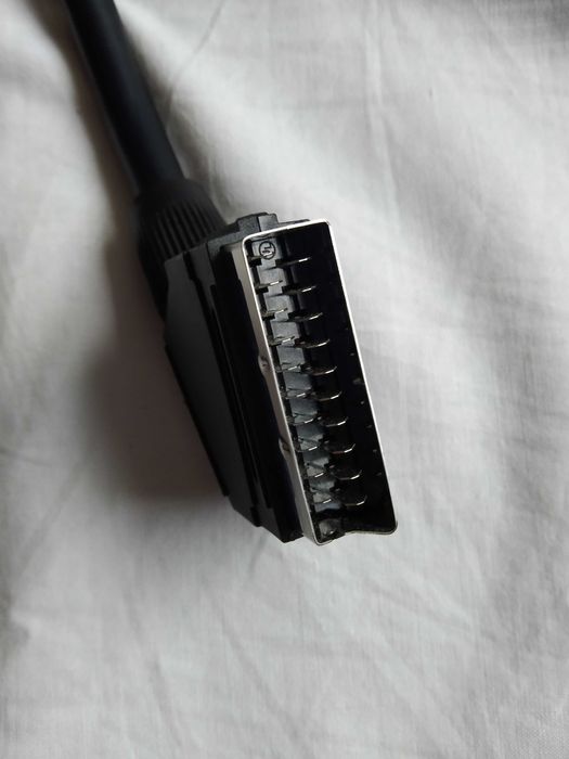 Kabel połączeniowy Euro - Euro .