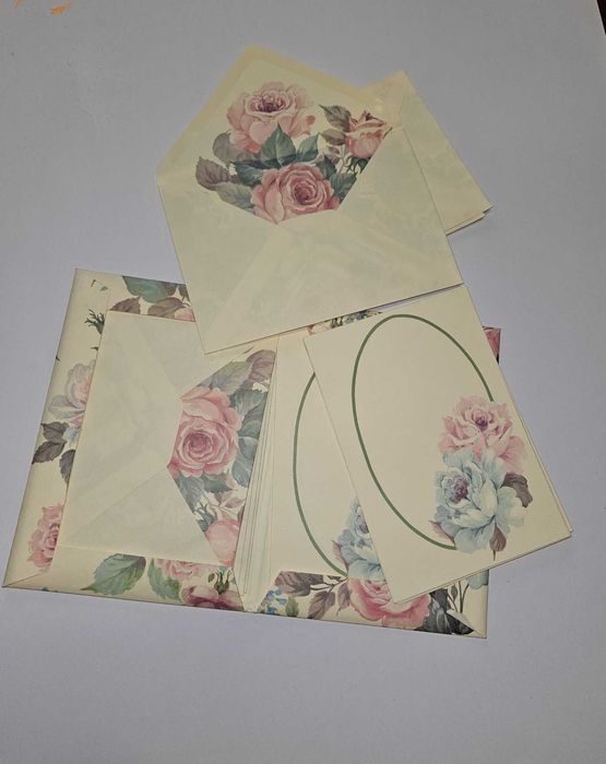 Conjunto de 22 Folhas de Escrita c/ Envelope