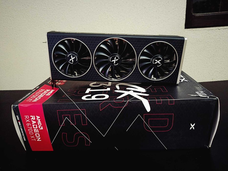 Placa Gráfica RX 6700 XT 12GB