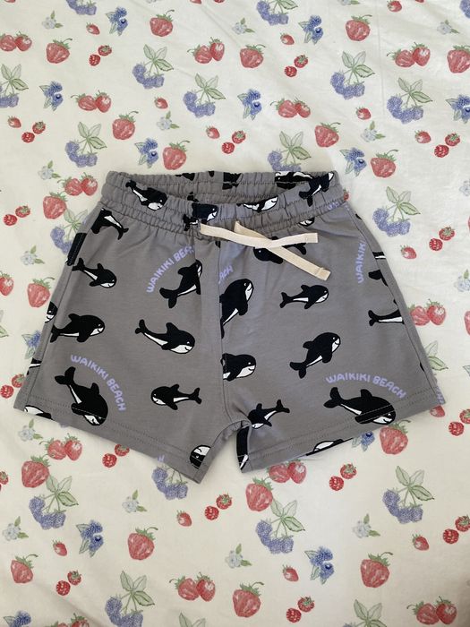 Calções com orcas H&M 2/3 anos