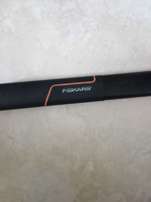 Nożyce do żywopłotu FISKARS