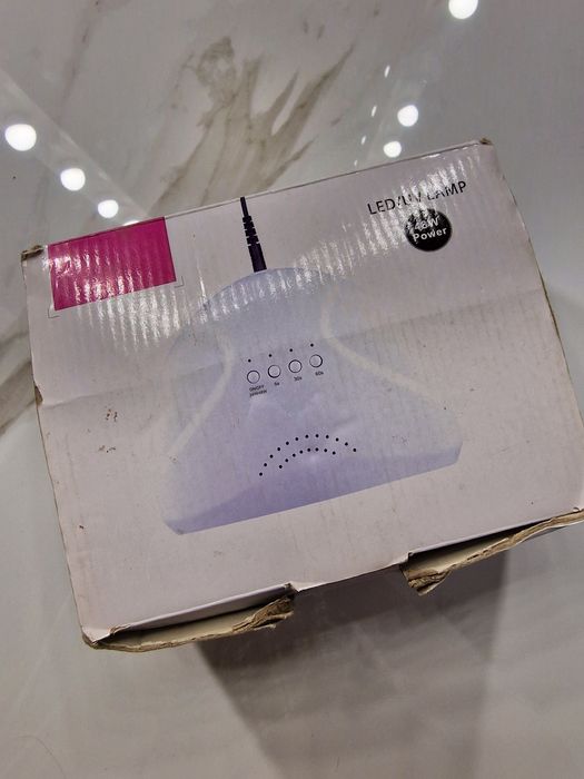 Лампа для манікюра