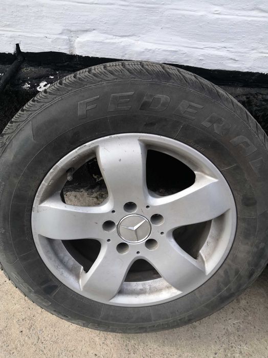 Продам диски та резину 235х60R16