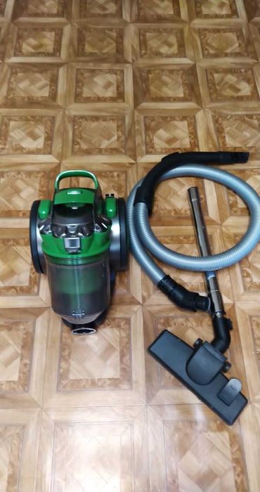 Пылесос HYUNDAI bscm-700w