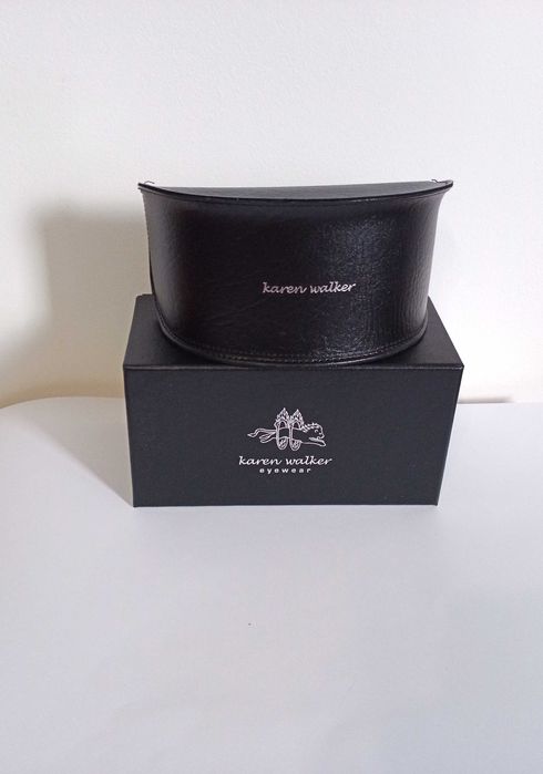 Брендові футляри для окулярів