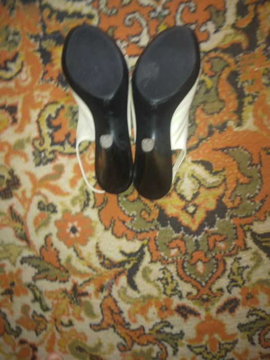 Жіноче взуття босоніжки