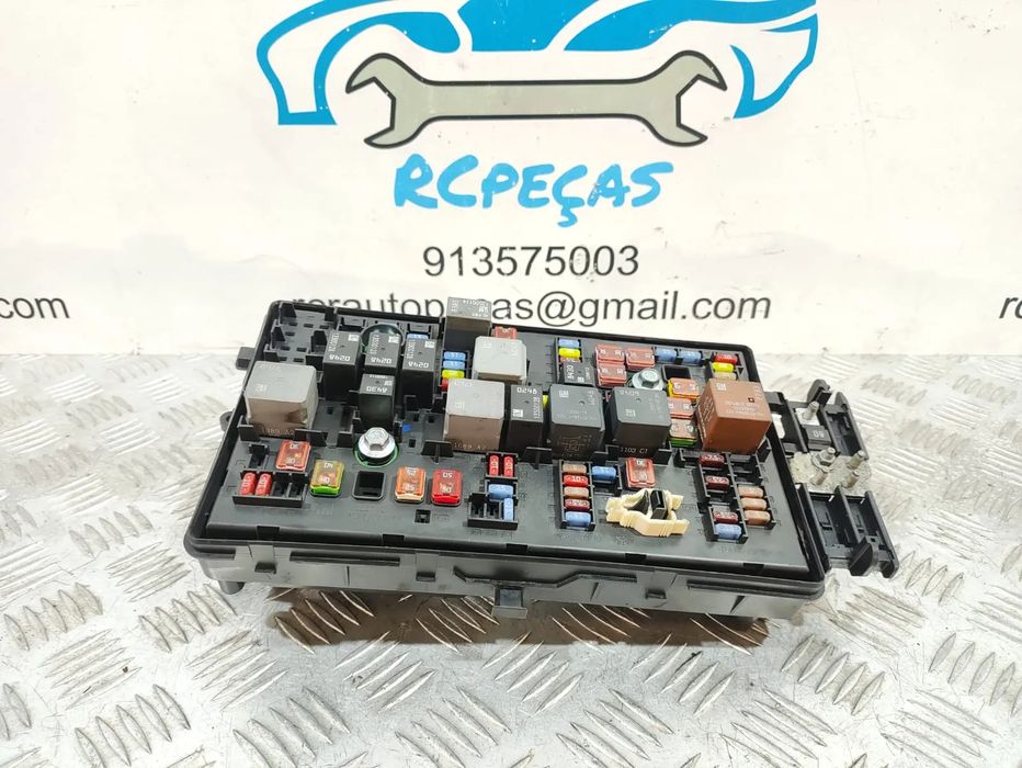 Caixa fusíveis Opel Insignia 2.0 CDTI