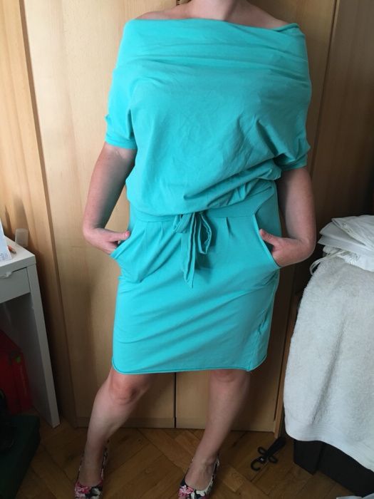 Sukienka miętowa (L/XL)