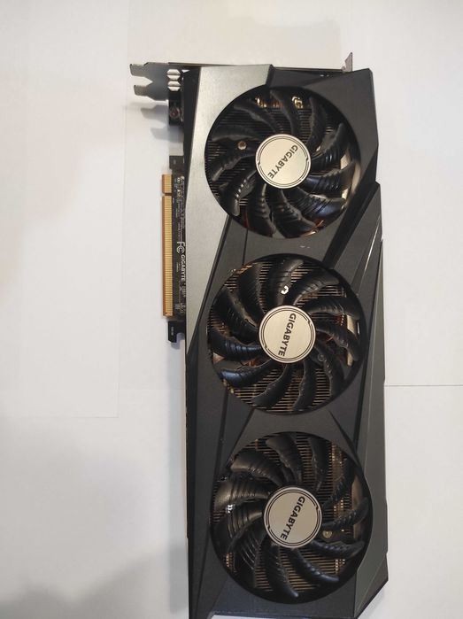 Продам відеокарту GIGABYTE Radeon RX 6700 XT GAMING OC 12G (GV-R67XTGAMING OC-12GD)