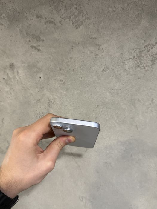 Б/у iPhone 15 256Gb Blue