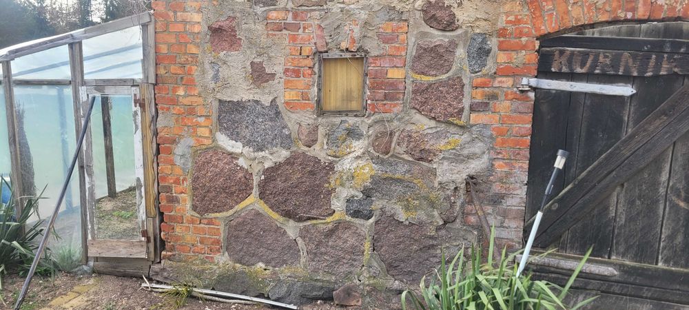 Oddam kamień z chlewa