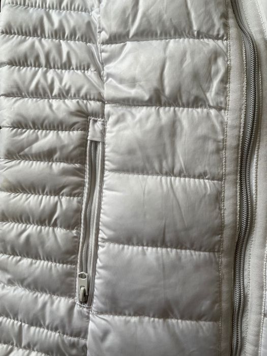 Жилетка бренду Oodji