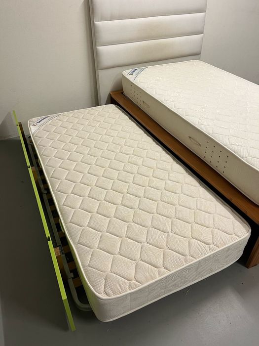 Cama dupla com cabeceira opcional