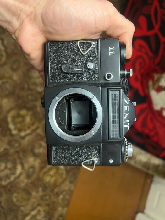Zenit 11 Фотоапарат плёночный без объектива