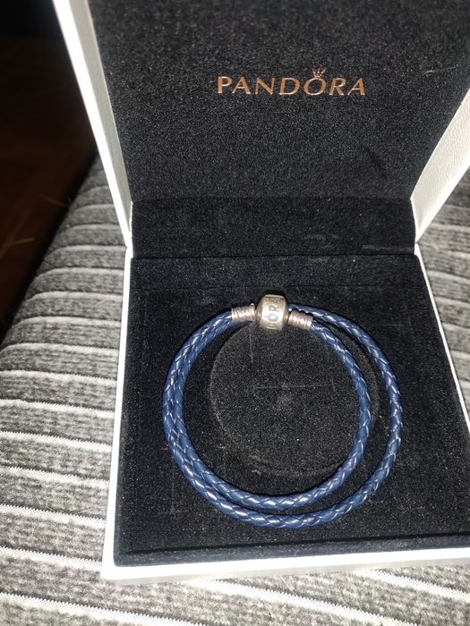 Pukseira da Pandora em couro