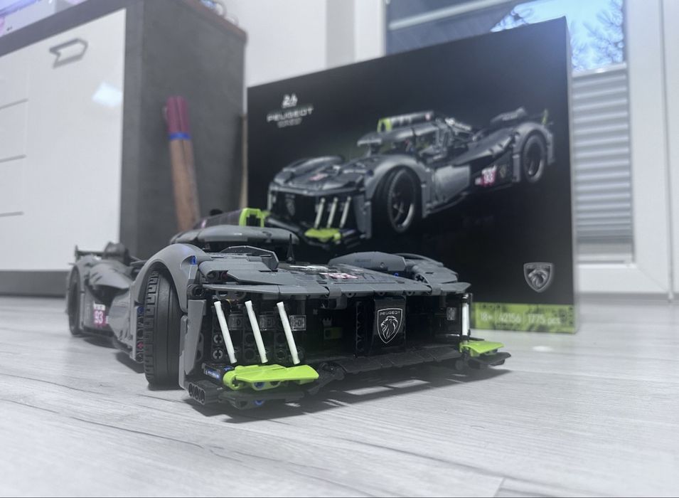Lego Technic Peugeot 9x8