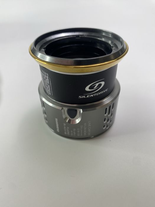 Шпуля shimano stradic CI4 2500s з гайкою фрикціону