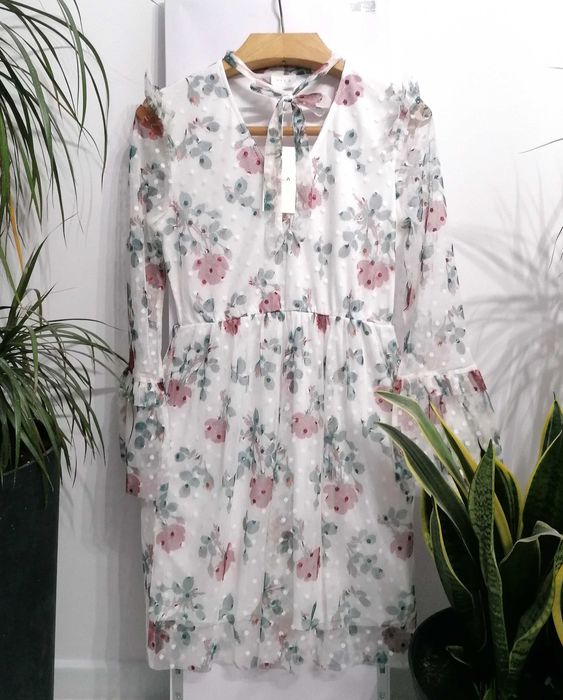 Sukienka damska, w kwiaty. Nowa z metką