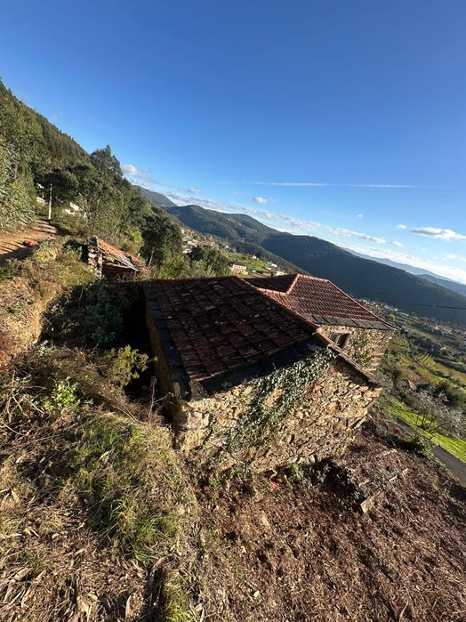 Casa rural com vista montanha
