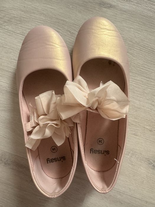 Туфлі для дівчинки