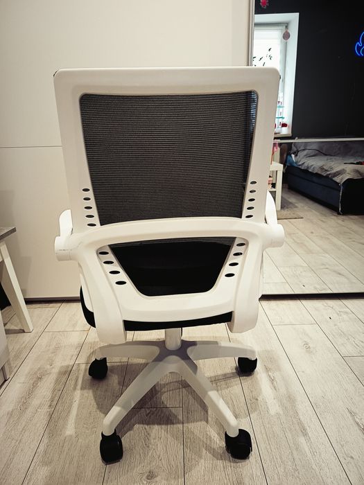 Fotel biurowy młodzieżowy