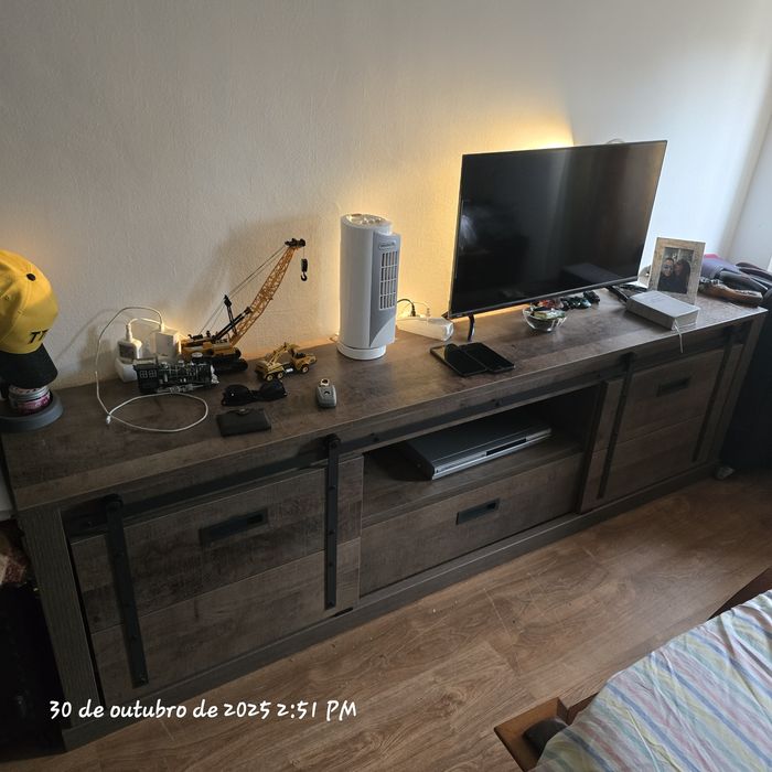 Rack de tv com porta objetos