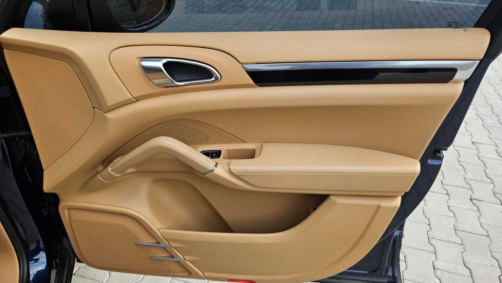 Porsche Cayenne 2010 Гібрид
