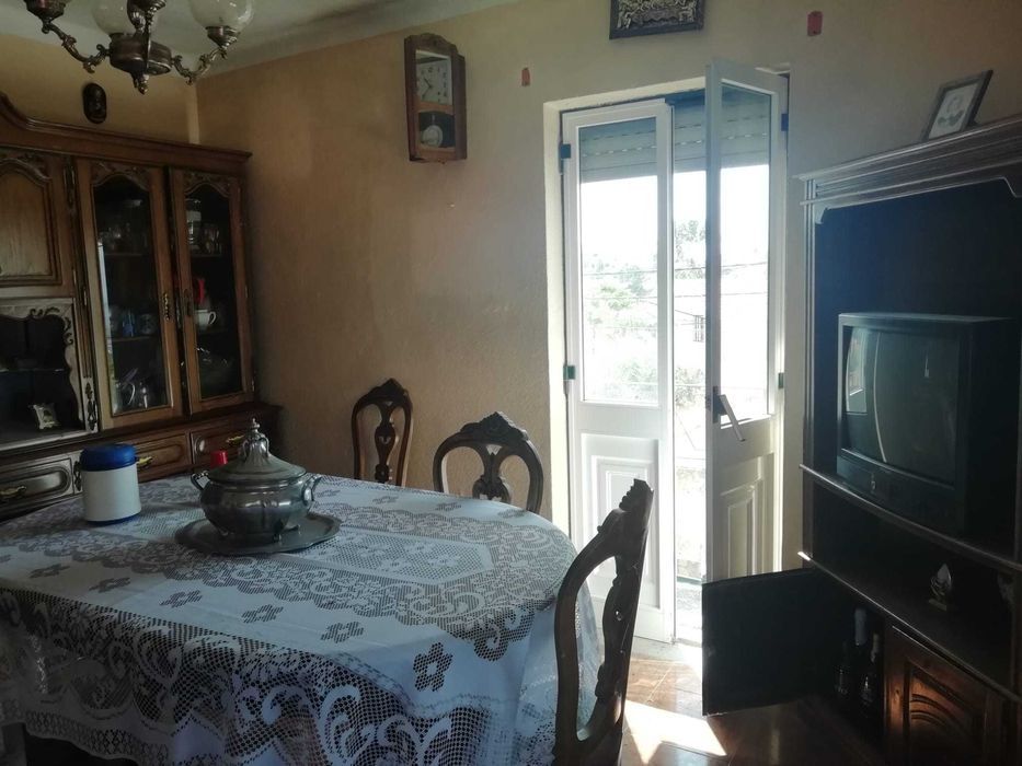 Casa para arredar em Mangualde da Serra - Gouveia