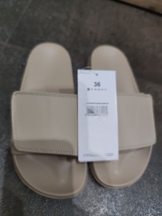 Klapki damskie 4F rozmiar 36 beżowe