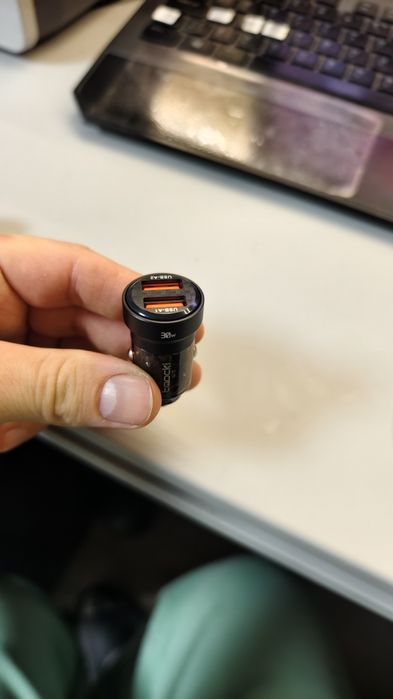 Зарядні пристрої для автомобілів