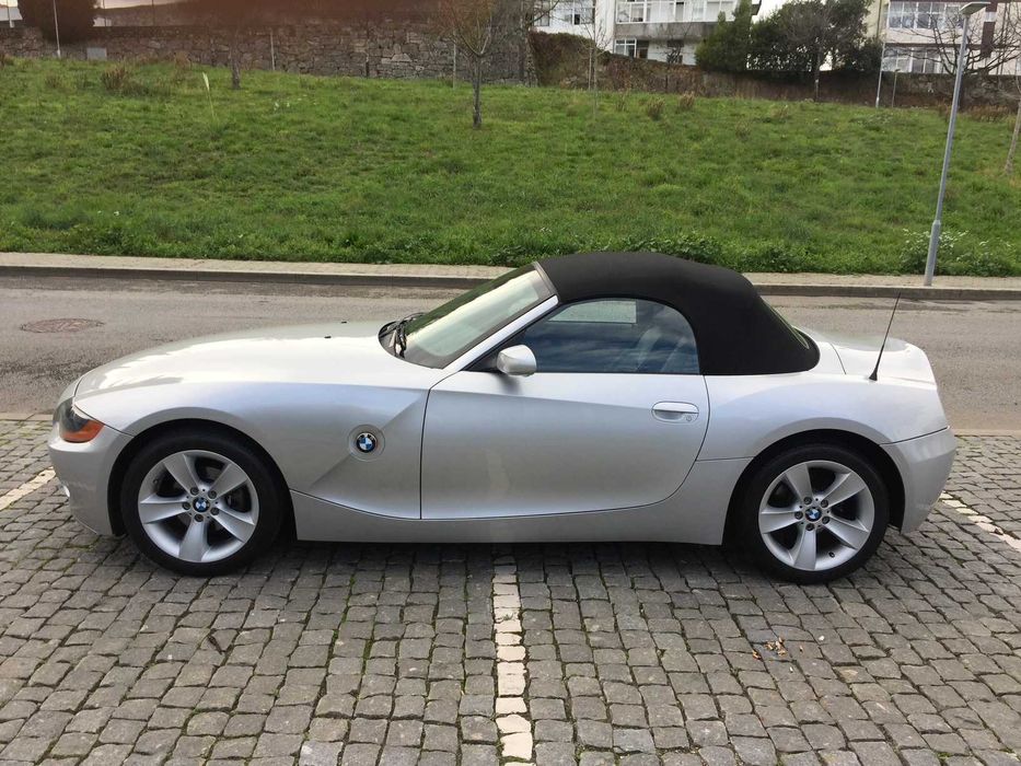 BMW Z4 2.2 Manual Transmission