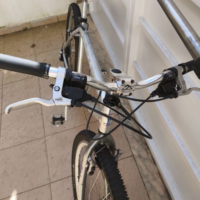 Bicicleta Sirla Alumínio
