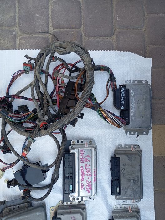 Мозги комп'ютер январь5.1/ 7.2 bosch проводка