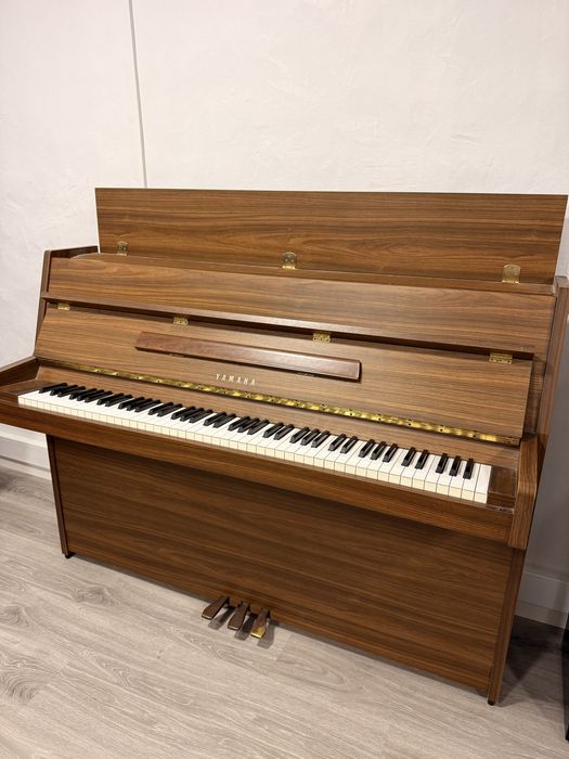Piano Yamaha C108