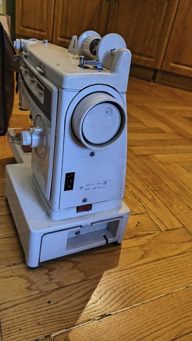 Maszyna do szycia Łucznik 884