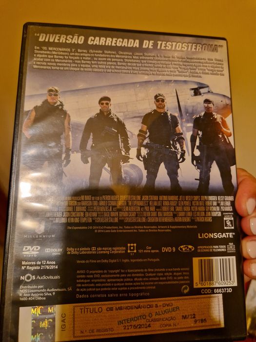 4 dvd em caixa .